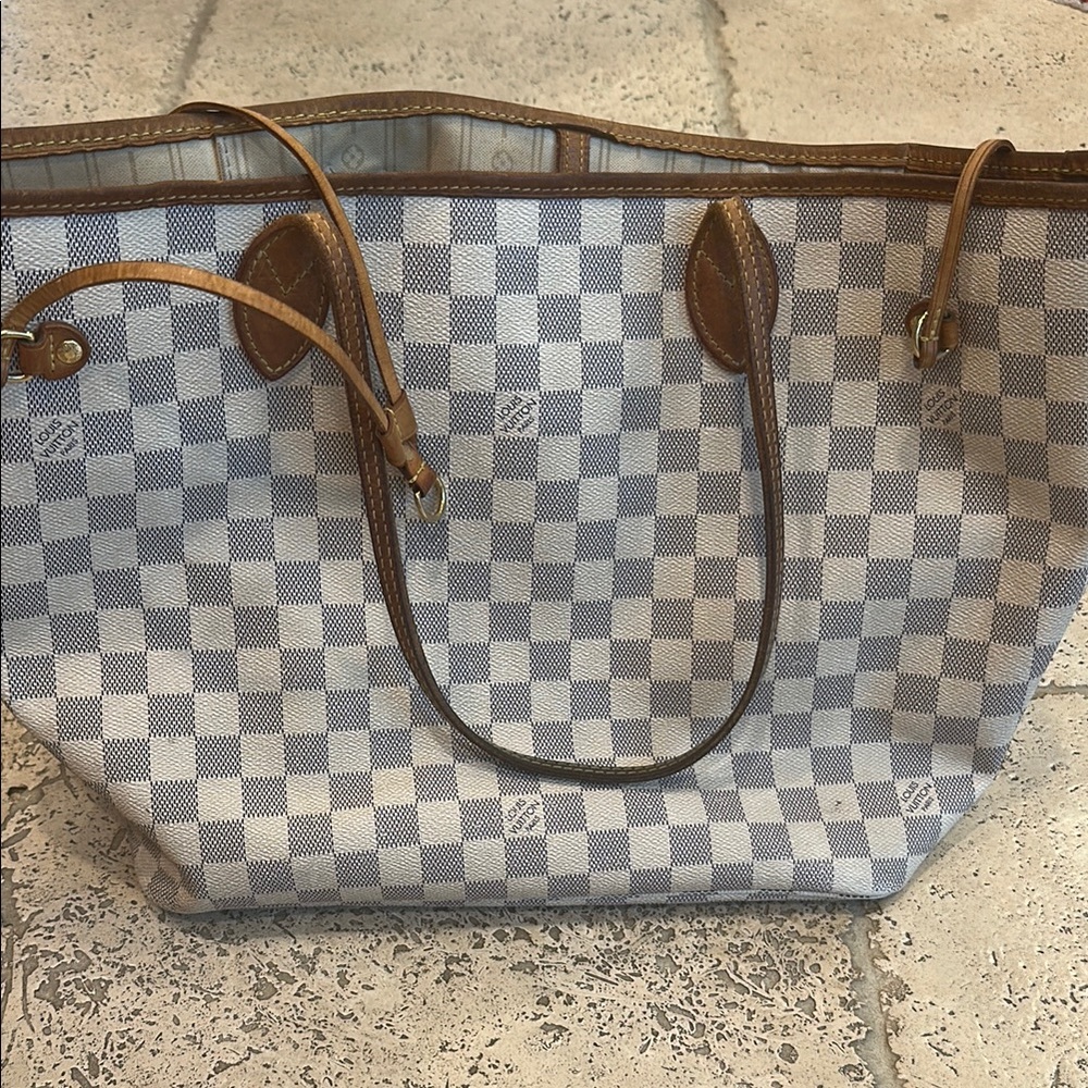 Louis Vuitton Neverfull